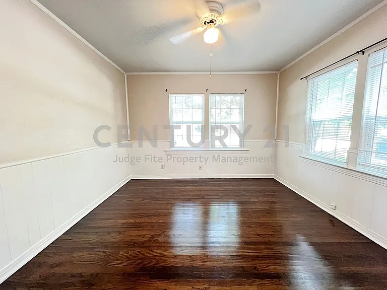811 Coit St — Photo 7