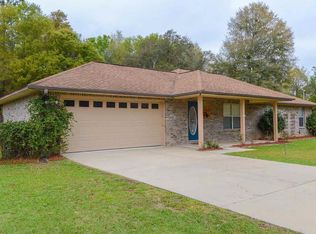 6037 Laurelwood Dr, Milton, FL 32570