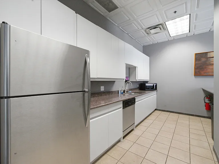 330 N Jefferson St #1606 — Photo 16