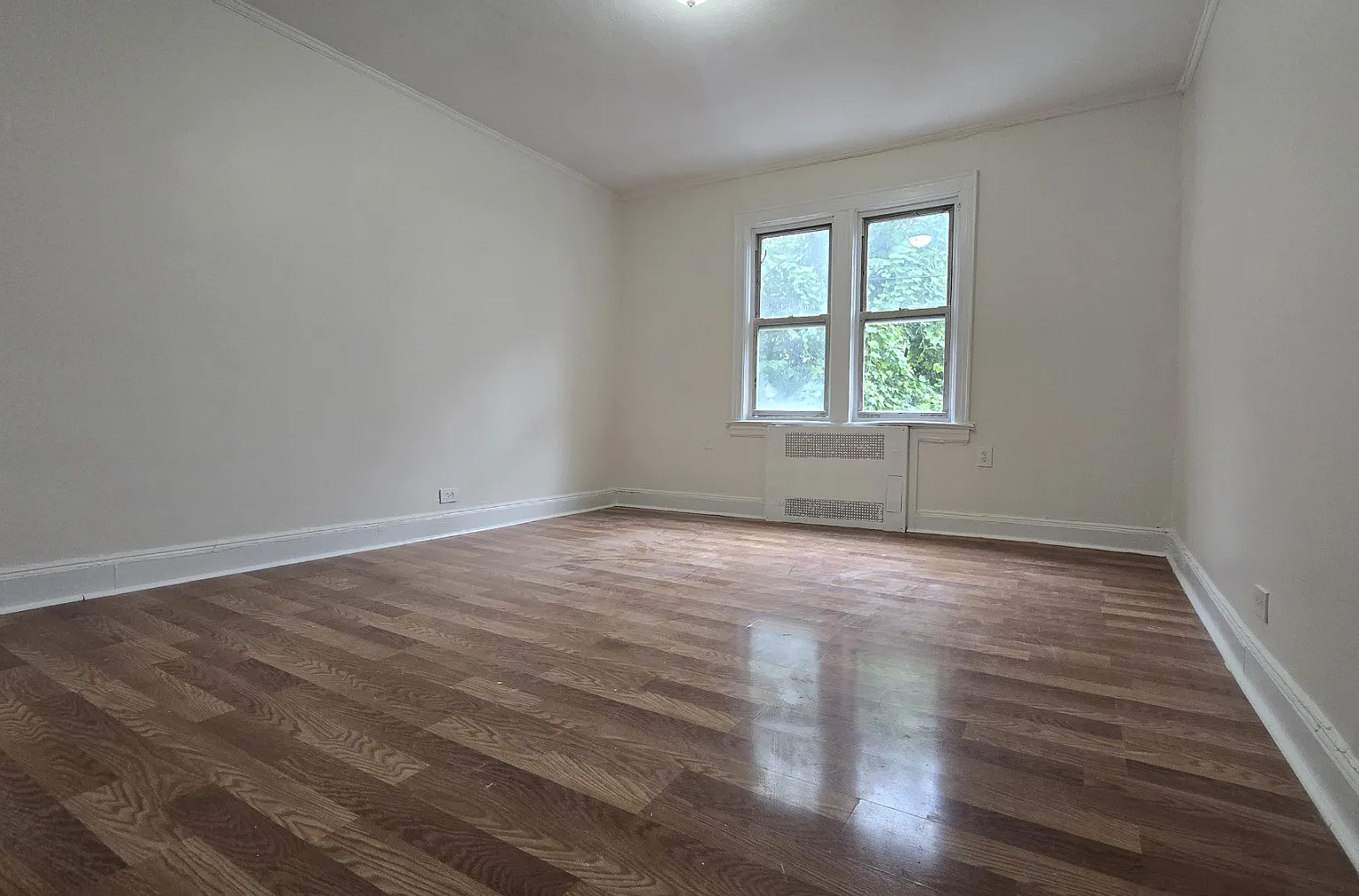 87-08 31st Avenue — Photo 1