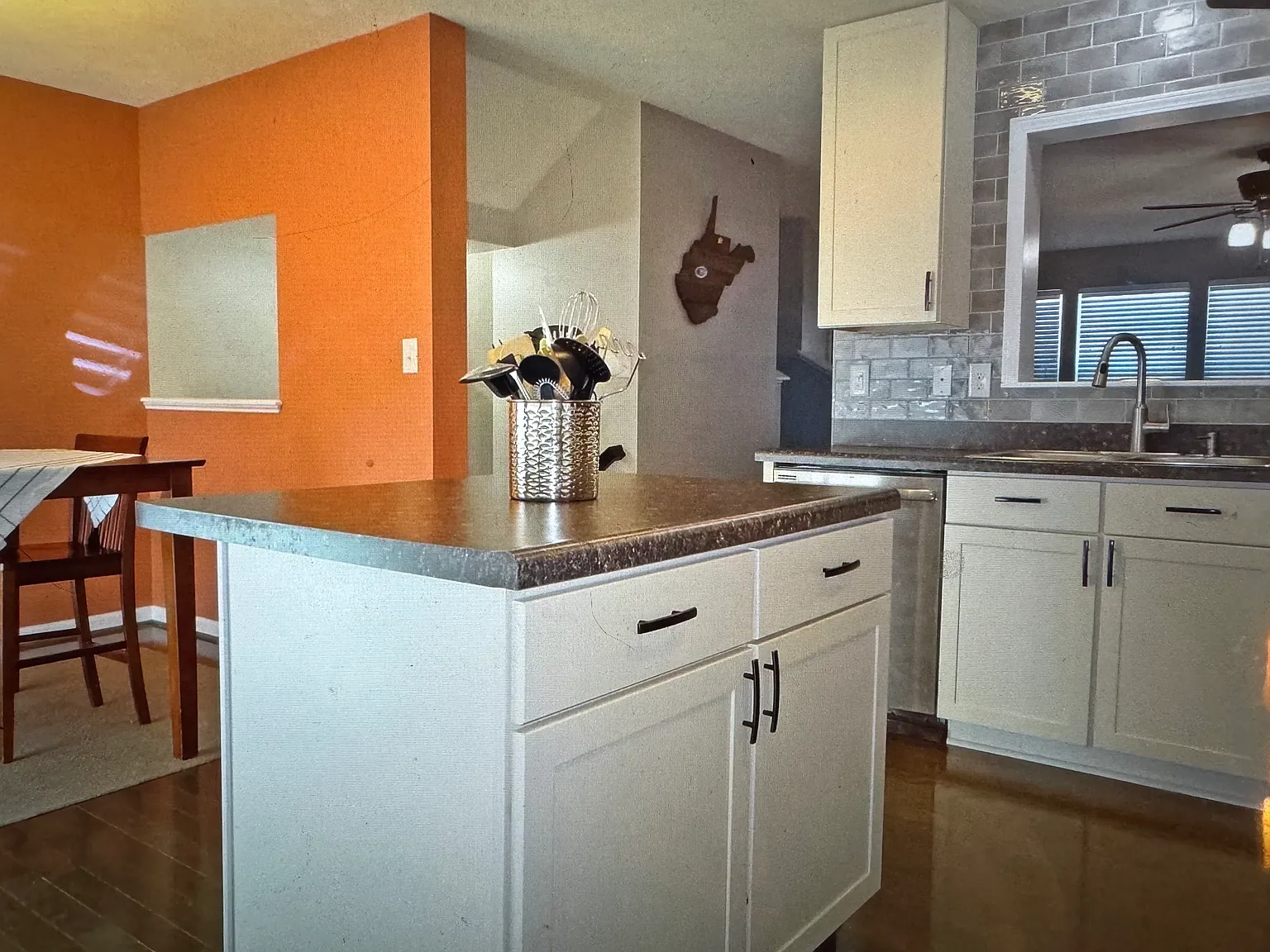 3 bed, 1742 sqft, $1,979 — Photo 1