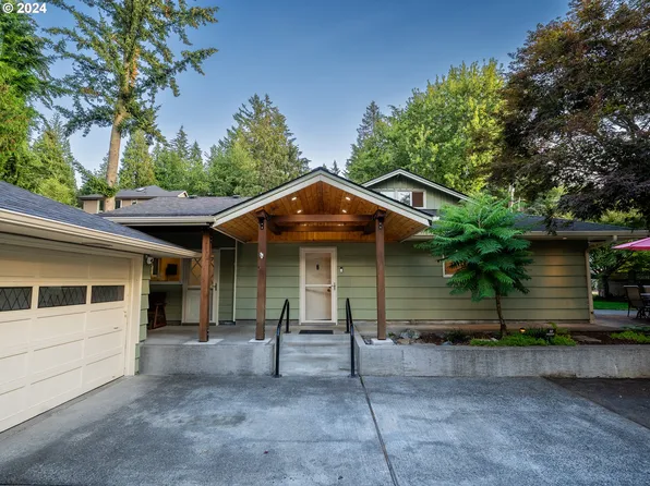 11720 SE Brookside Dr, Portland, OR 97266