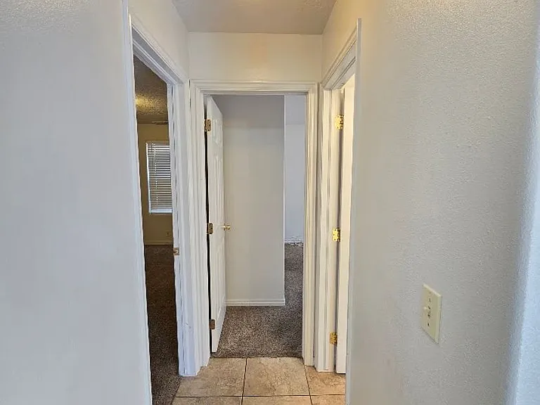 640 E Vermillion Ave — Photo 18