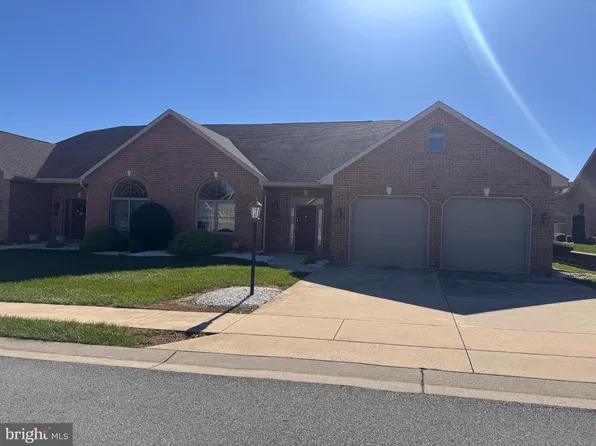 19419 Moonstone Dr, Hagerstown, MD 21742