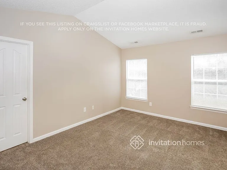 8138 Chatham Oaks Dr — Photo 10
