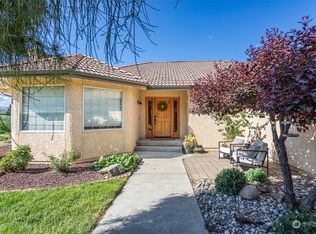 147 Rolling Hills Ln, Wenatchee, WA 98801