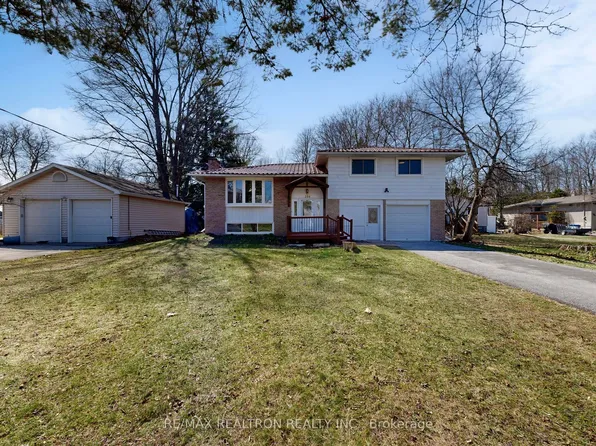 100 River Dr, East Gwillimbury, ON L9N 1A4
