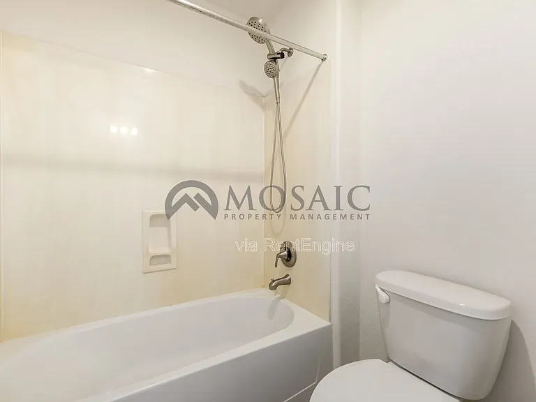 2656 E Boston St — Photo 27