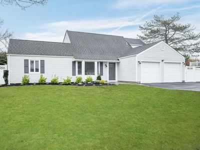34 Shore Drive W, Copiague, NY, 11726
