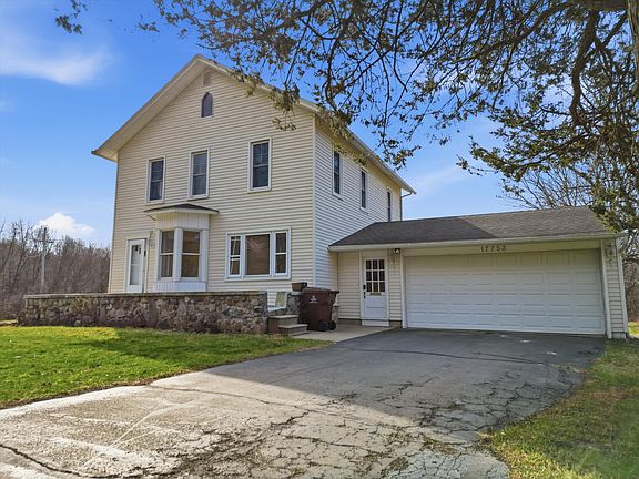 4th image of 17753 Waterloo Rd