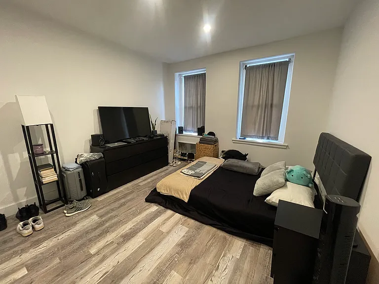 1573 3rd Ave #5C — Photo 2