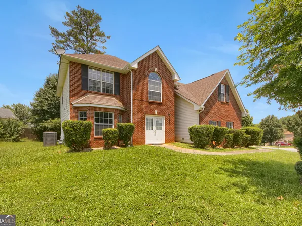 6010 Crooked Creek Dr, Rex, GA 30273