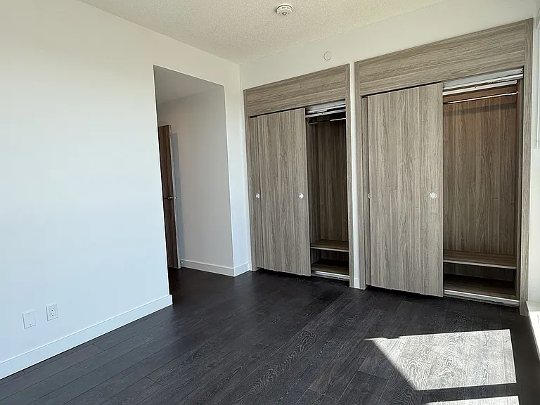 18 Esther Shiner Blvd #3202 — Photo 11