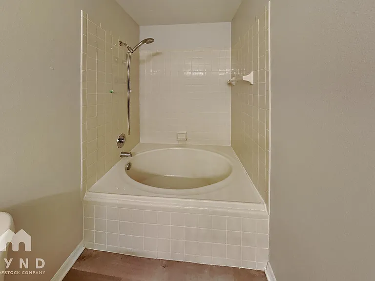 915 River Wind Ave — Photo 10