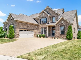 1423 Overcheck Ln, Gallatin, TN 37066