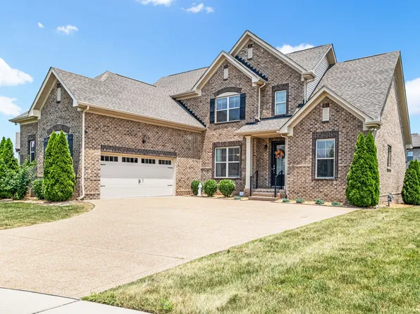 1423 Overcheck Ln, Gallatin, TN 37066