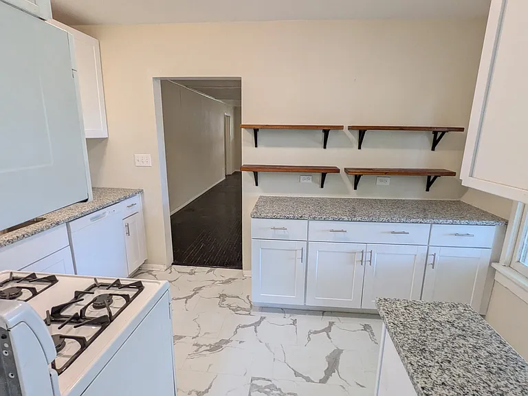 4020 E Archer St — Photo 3