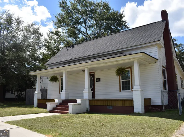 250 S Lewis St, Metter, GA 30439