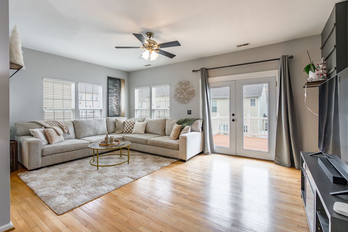 next background image