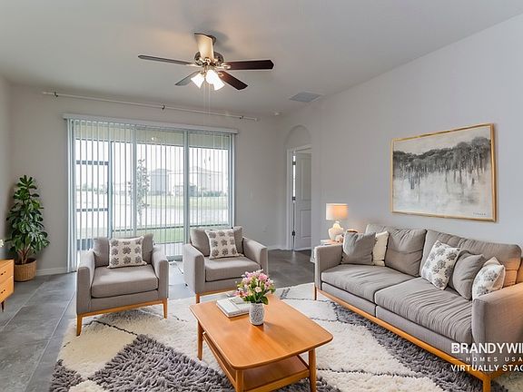 3rd image of 7836 Stonebrook Cir