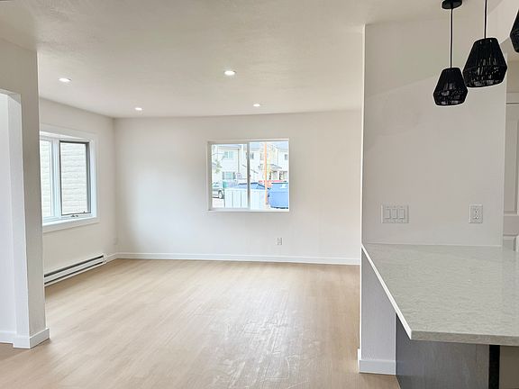 3rd image of 21 Cedar Ct