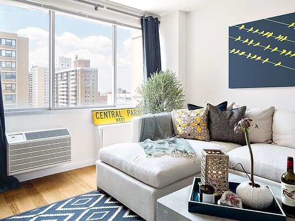 4th image of 95 W 95th St APT 28B