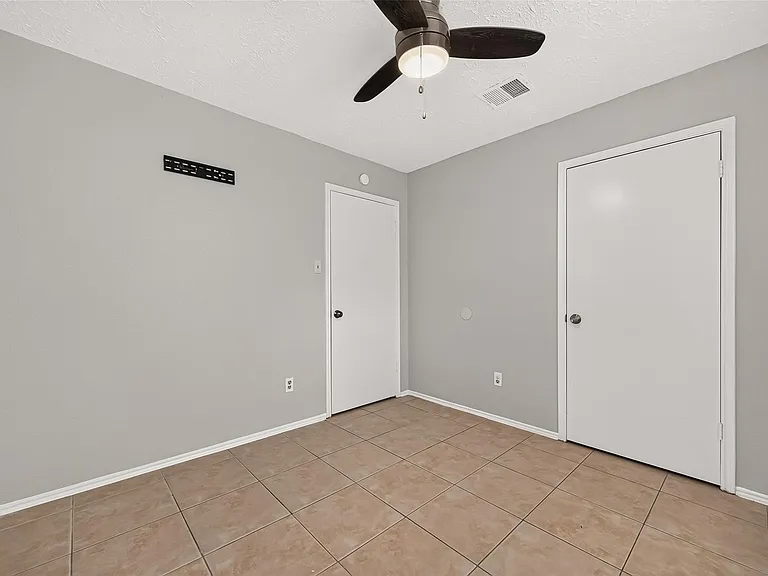 19942 Great Elms Dr — Photo 22