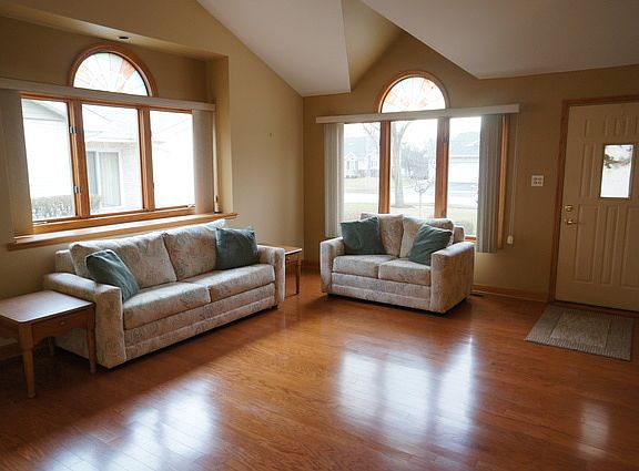 4th image of 16127 Lake Villa Ave