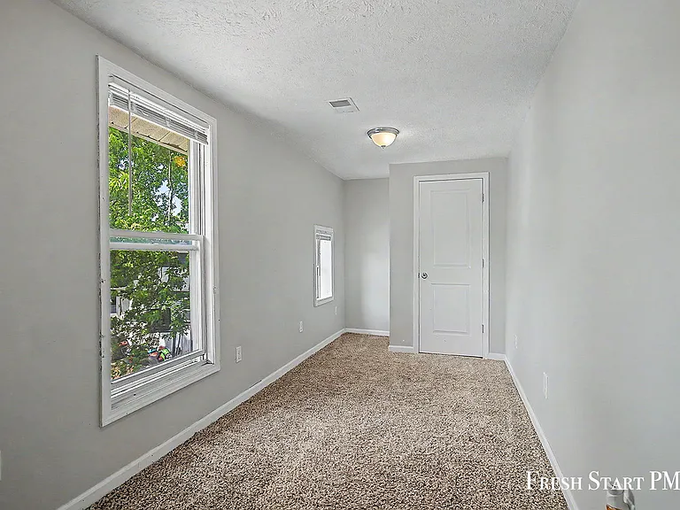 851 Park St SW #2 — Photo 15