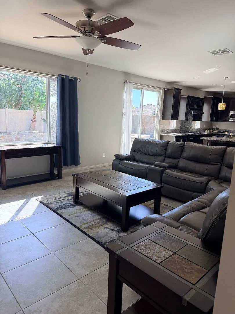 4 Bedrooms + Den, Office, or Optional 5th Bedroom - Murrieta — Photo 3