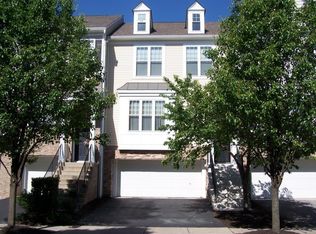 341 Hanton Way, Columbus, OH 43213