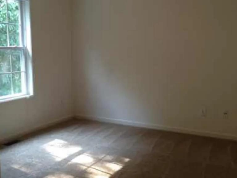 3351 S Oaklawn Cir — Photo 10