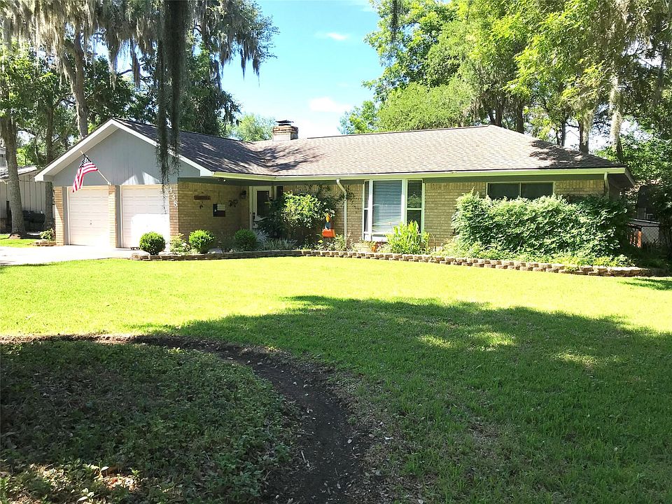 1st image of 438 Southern Oaks Dr