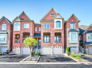 301 Strouds Ln #5, Pickering, ON L1V 7J1