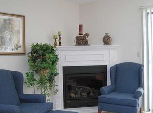 37 Chartwell Ct, Rochester, NY 14618