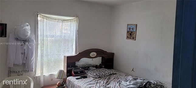 2nd image of 750 NW 129th St