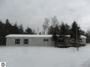6131 W 8th Rd, Mesick, MI 49668