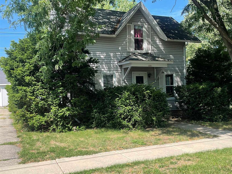 2nd image of 242 S Lincoln St