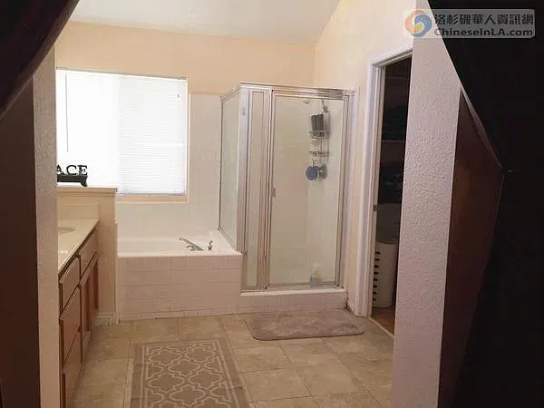 5 bed, 2300 sqft, $3,500 — Photo 4