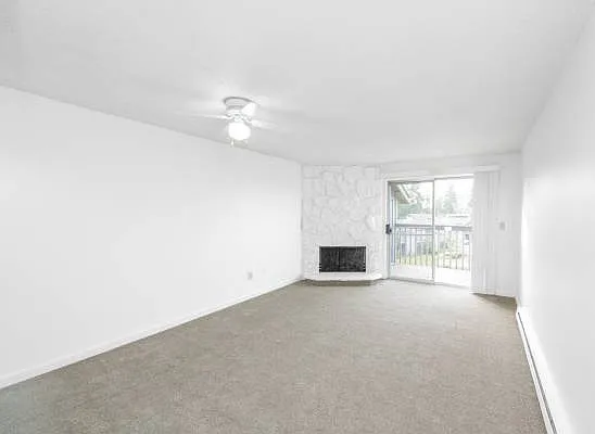 Kentbrook Apartments — Photo 8