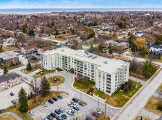 172 8th St #102, Collingwood, ON L9Y 4T2