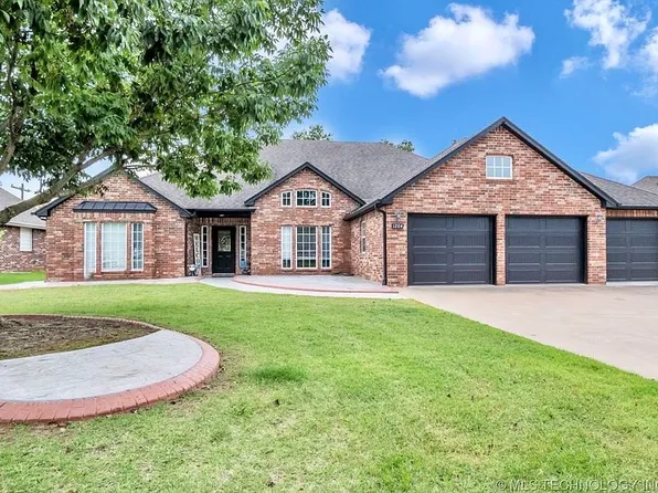 1204 N Kenwood Ave, Broken Arrow, OK 74012