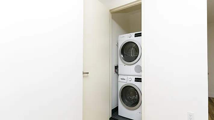 Rented by Nooklyn NYC LLC | media 11