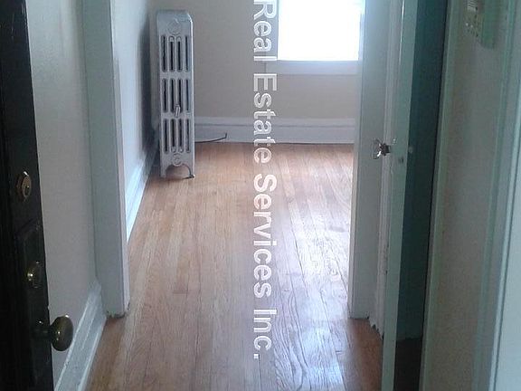 5th image of 4929 N Whipple St