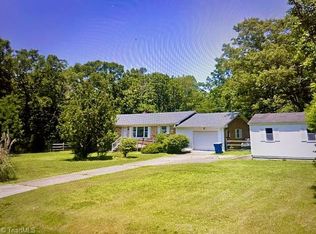 724 Hogan Rd, Greensboro, NC 27406