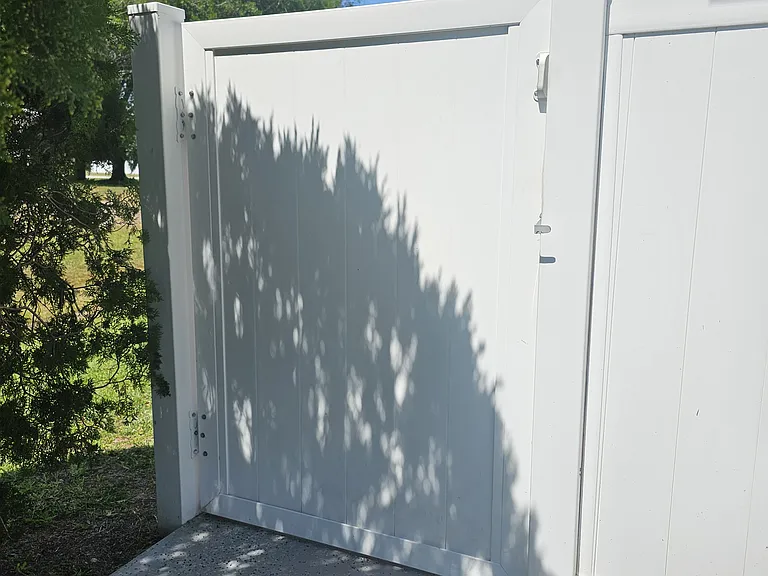 409 Albatross Ct #409B — Photo 1