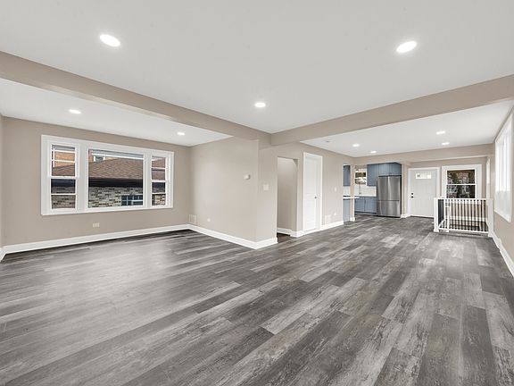 3rd image of 9809 S Homan Ave