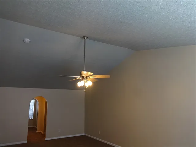 838 Avalon Dr — Photo 8