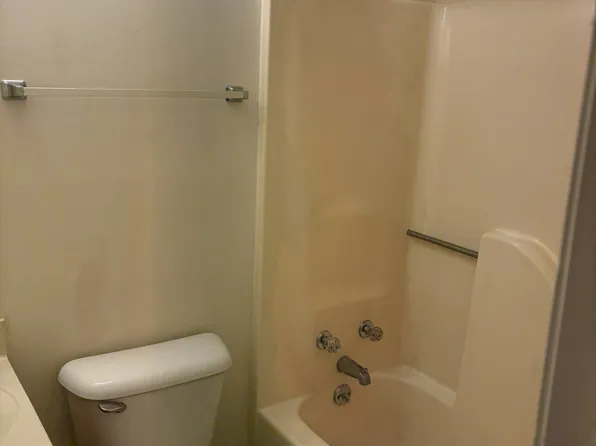 1101 Creekside Pl, Oakwood, GA 30566