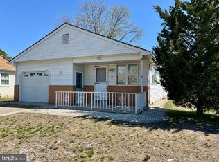 10 Lumsden St, Toms River, NJ 08757